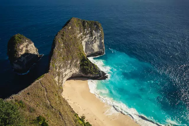 Beachside Romance: Captivating Moments of a Horseback Ride in Bali